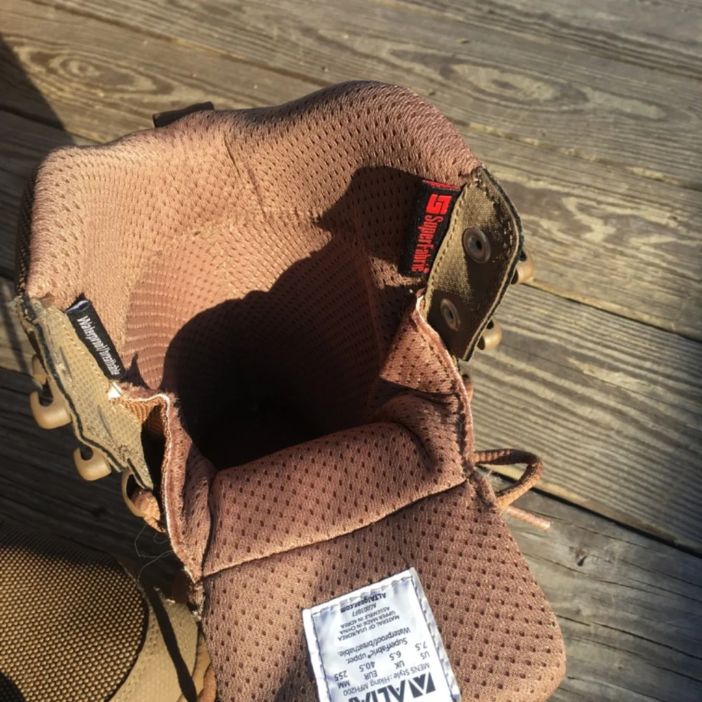 Boots - Picture 2 of 5